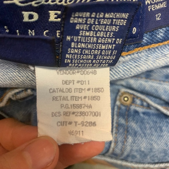 VTG Eddie Bauer Classic Fit Faded Blue Denim Mom Jeans Size 12 - Picture 12 of 12